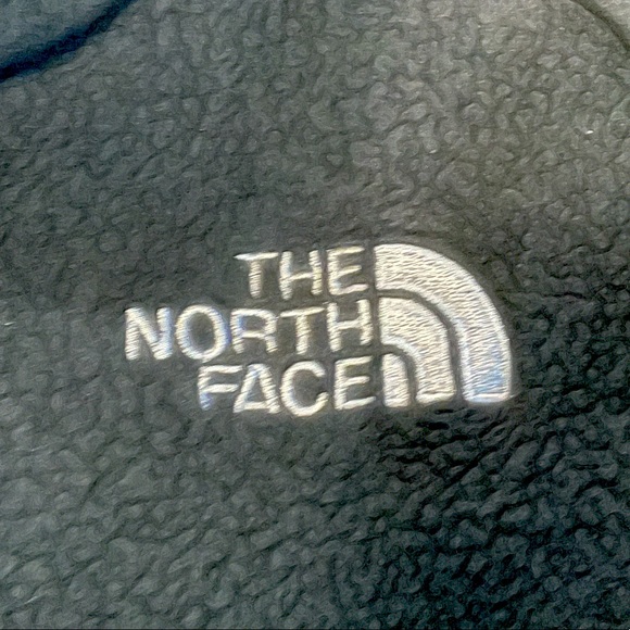 The North Face Fleece Jacket with Full Front Zipper.  Black XS. - Picture 4 of 7